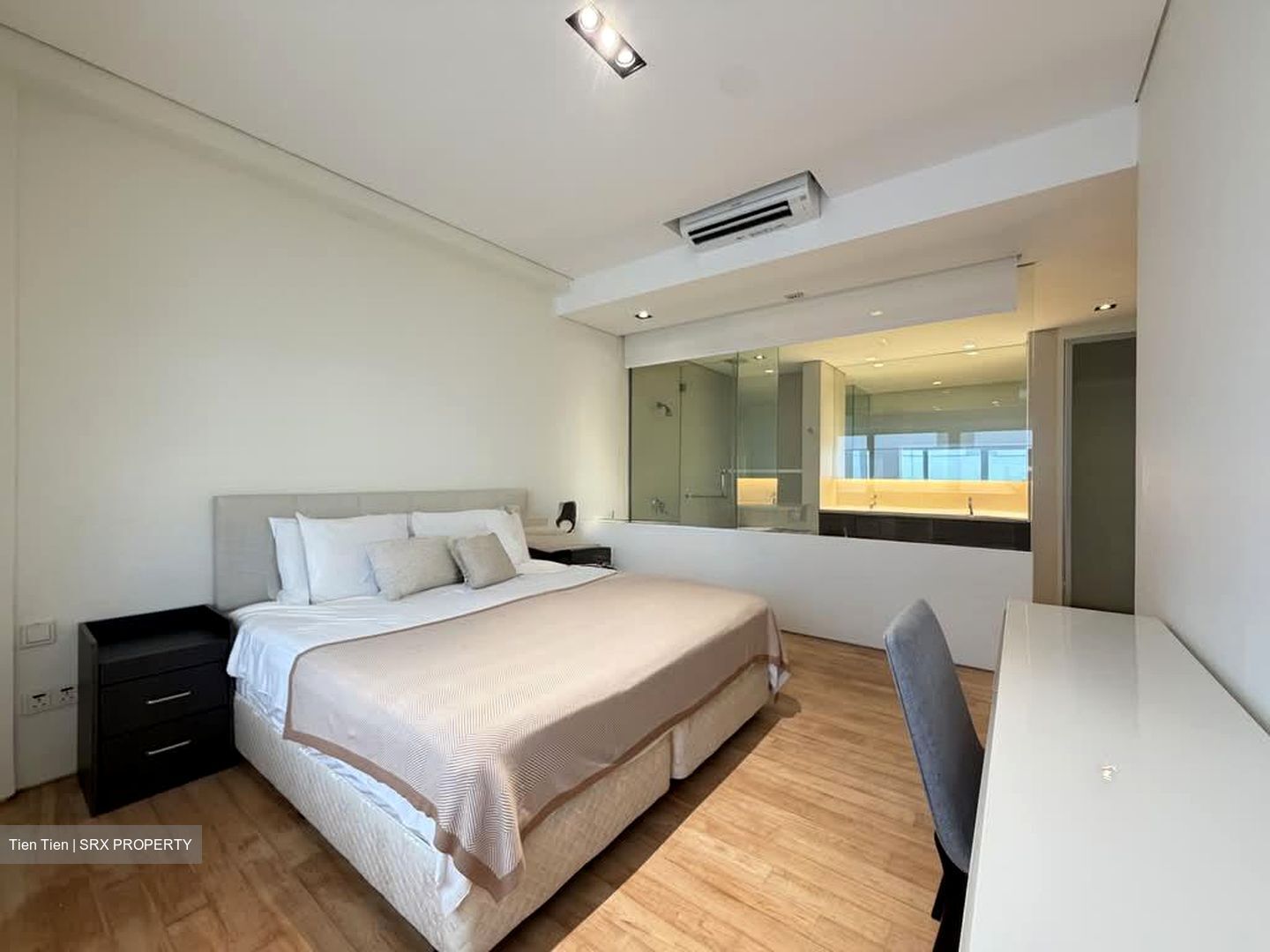 The Luxe (D9), Condominium #585585351